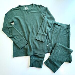 Green waffle Posh Peanut pajamas size 8